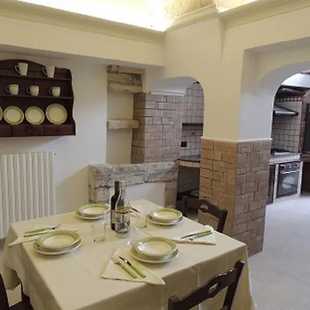 Agatha House Apartment